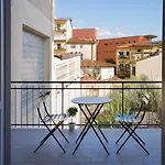 Bright 2 In Guido Monaco * Florence